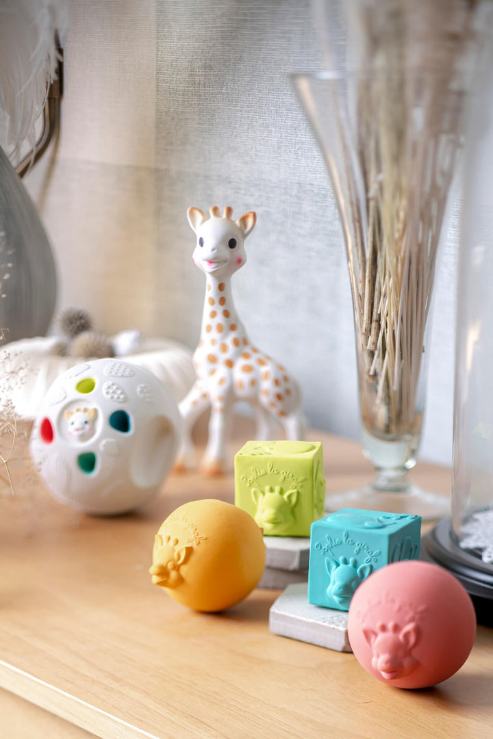 Sophie la Girafe Sophie la Girafe So'Pure 2 Balls & Cubes Set Baby Activity Toys