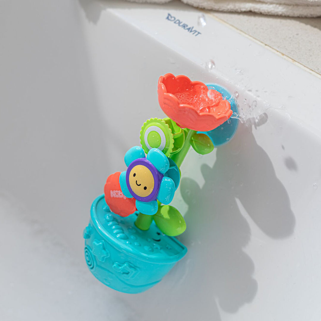 Nuby Flow N' Grow Garden Bath Toy with Flower and Watering Can