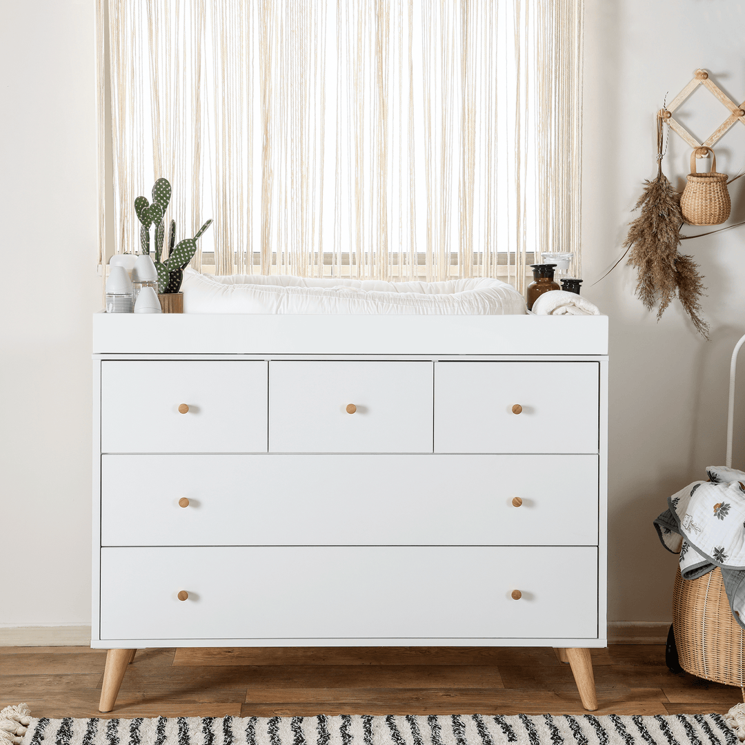 dadada furniture Austin 5 - drawer Dresser