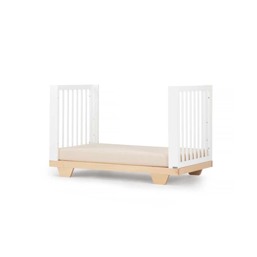 dadada furniture Spirit 8 - in - 1 convertible crib