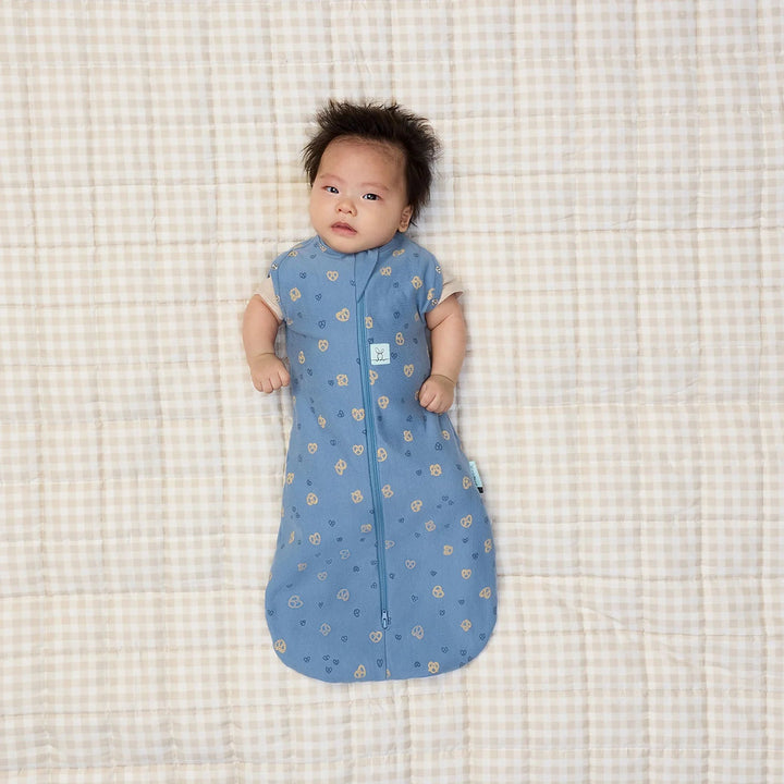 ergoPouch ergoPouch Cocoon Swaddle Sack 0.2 tog Petite Pretzel
