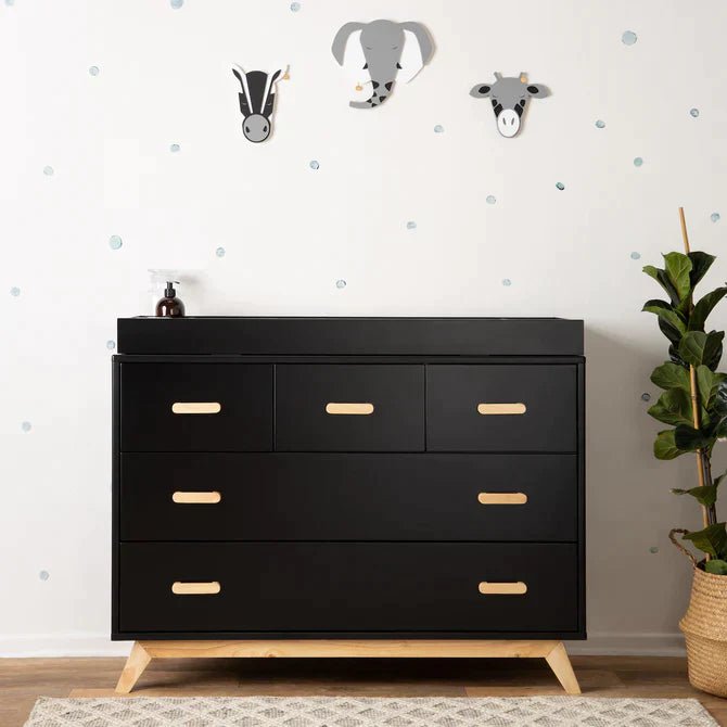 dadada furniture Soho 2.0 5 - Drawer Dresser
