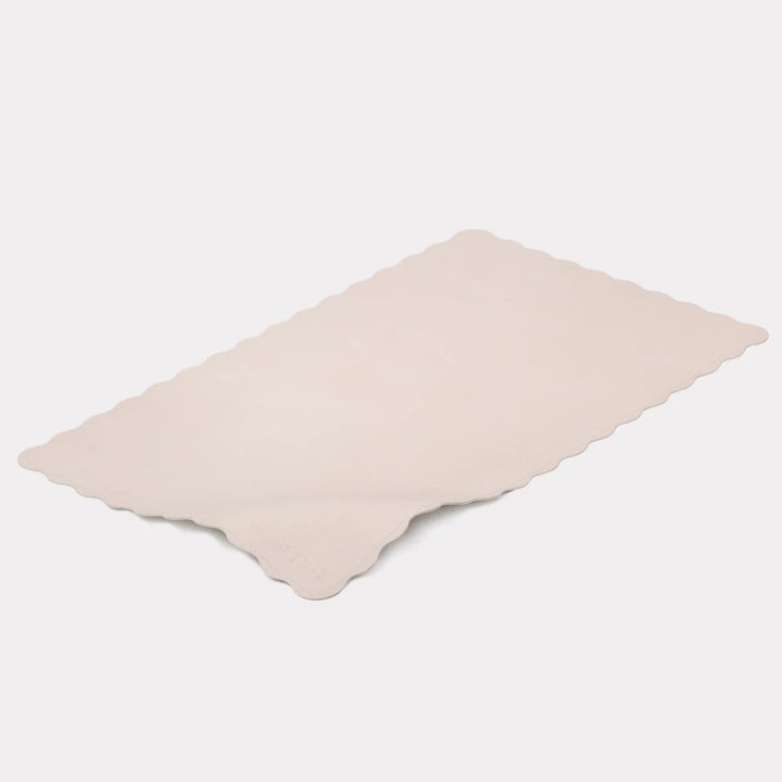 Townsend Avenue Foldable Change Mat Pink Scallop - Image 4